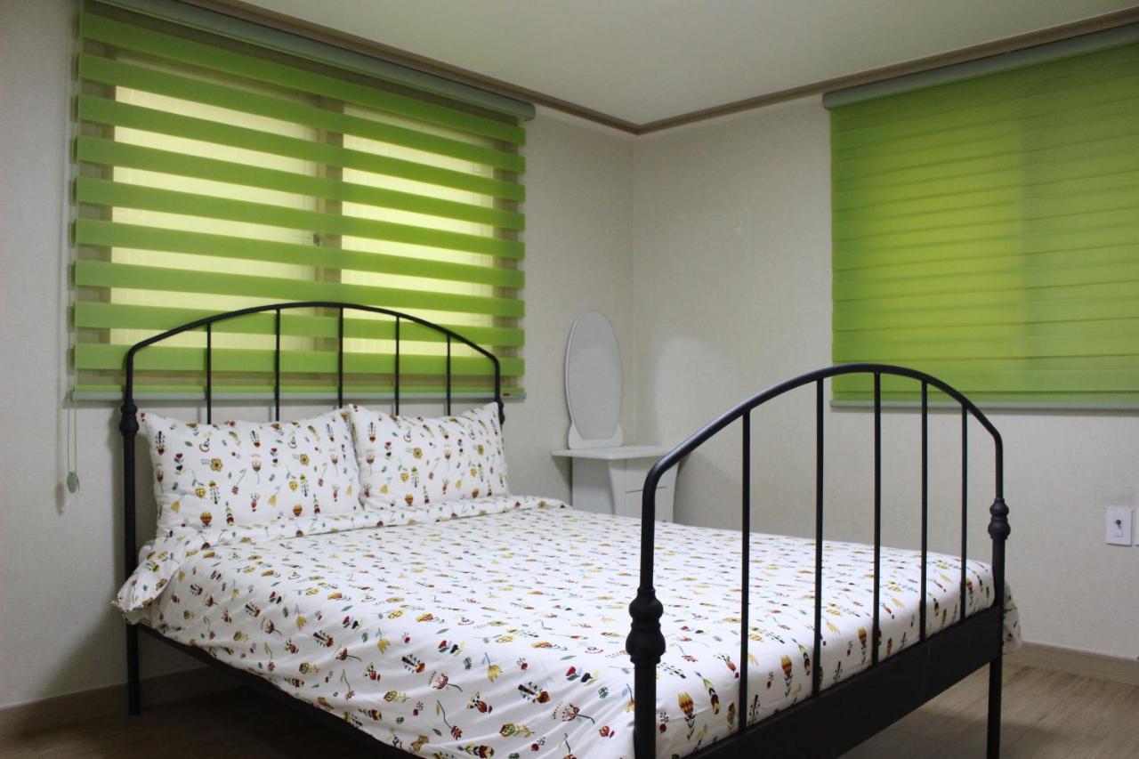 Bunk Guesthouse Hongdae2 Seoel Buitenkant foto